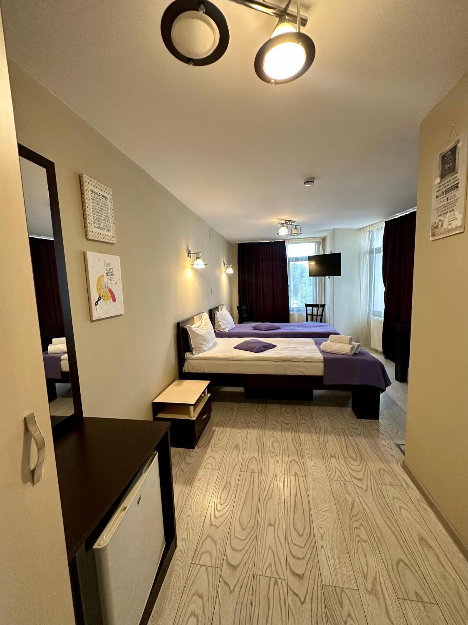 Lion'S Hotel Βουκουρέστι Εξωτερικό φωτογραφία